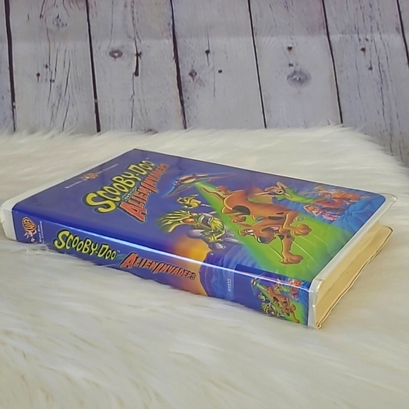2000 Y2K Scooby-Doo & the Alien Invaders Movie VHS Tape & Clamshell Case - Picture 4 of 16